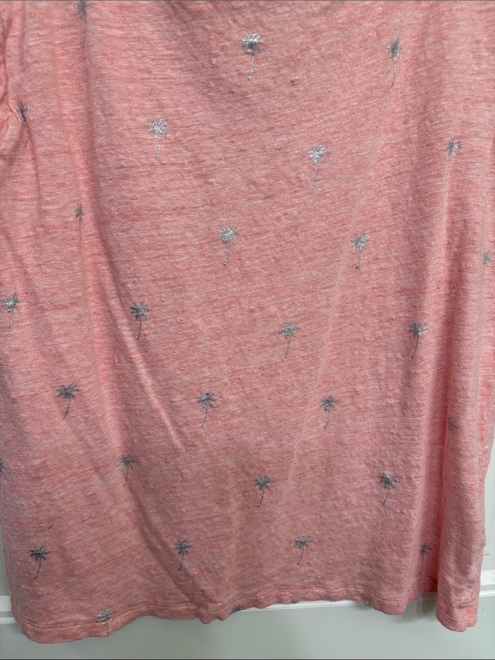 Tommy Bahama Coral Short Sleeve Tee with Silver Palm Trees 100% linen - Picture 8 of 9